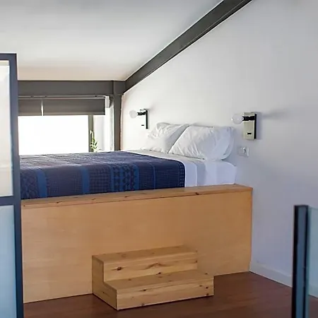 Alojamento de Acomodação e Pequeno-almoço Bubusuites 4*