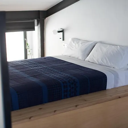 Bubusuites לינה וארוחת בוקר 4*