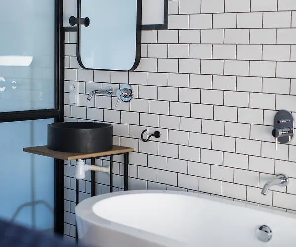 Bubusuites Bed & Breakfast