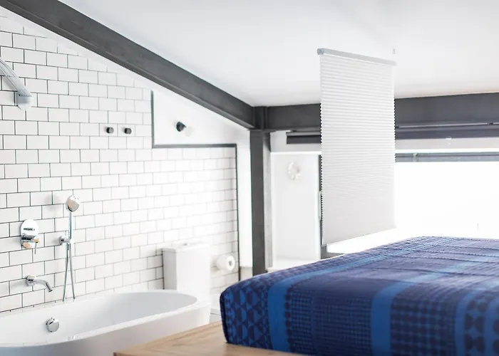 Bubusuites Bed & Breakfast 4*